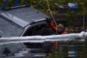 Einsatz BF Koeln PKW im See Koeln Esch P063